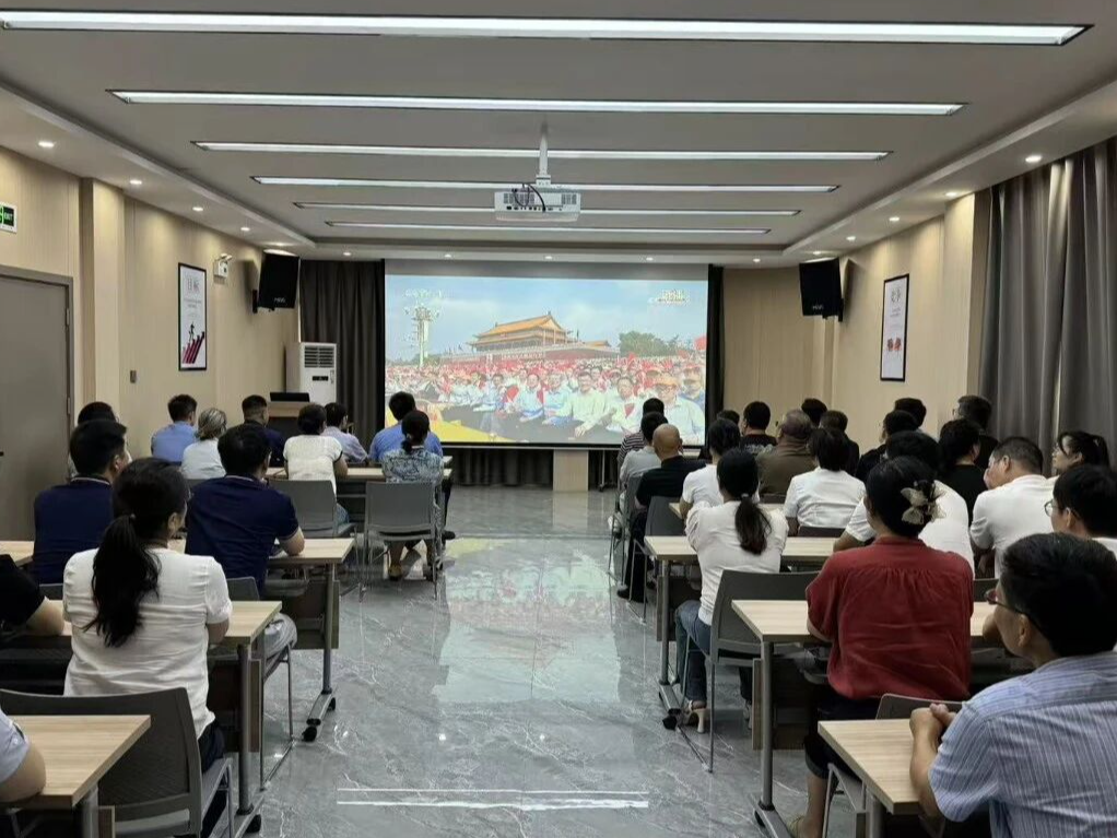 銘記歷史，開(kāi)創(chuàng)未來(lái)——新余銀龍水務(wù)設(shè)備有限公司組織員工觀